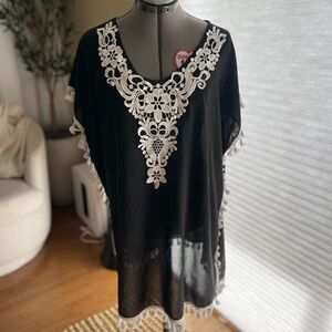 Elegant Black Lace Trim Women's Top